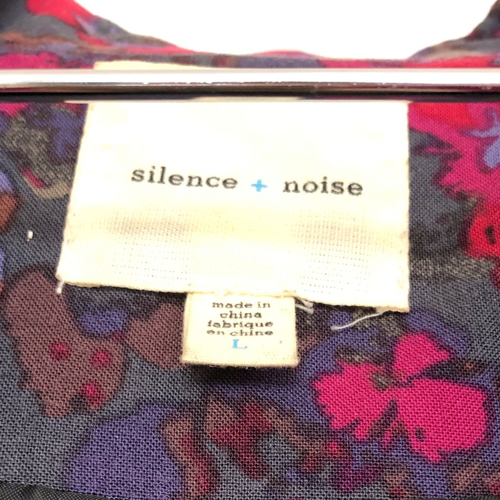 Silence + Noise Floral Blazer from Urban Outfitters - Picture 5 of 6